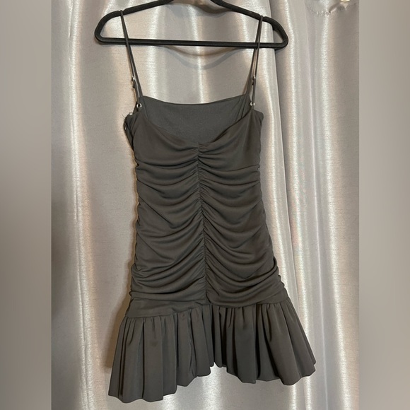 Zara Black Rushed Ruffle Dress BNWT - Picture 5 of 8